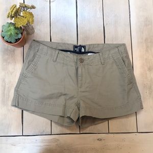 Summer special☀️💕North Face Heritage shorts sz 4